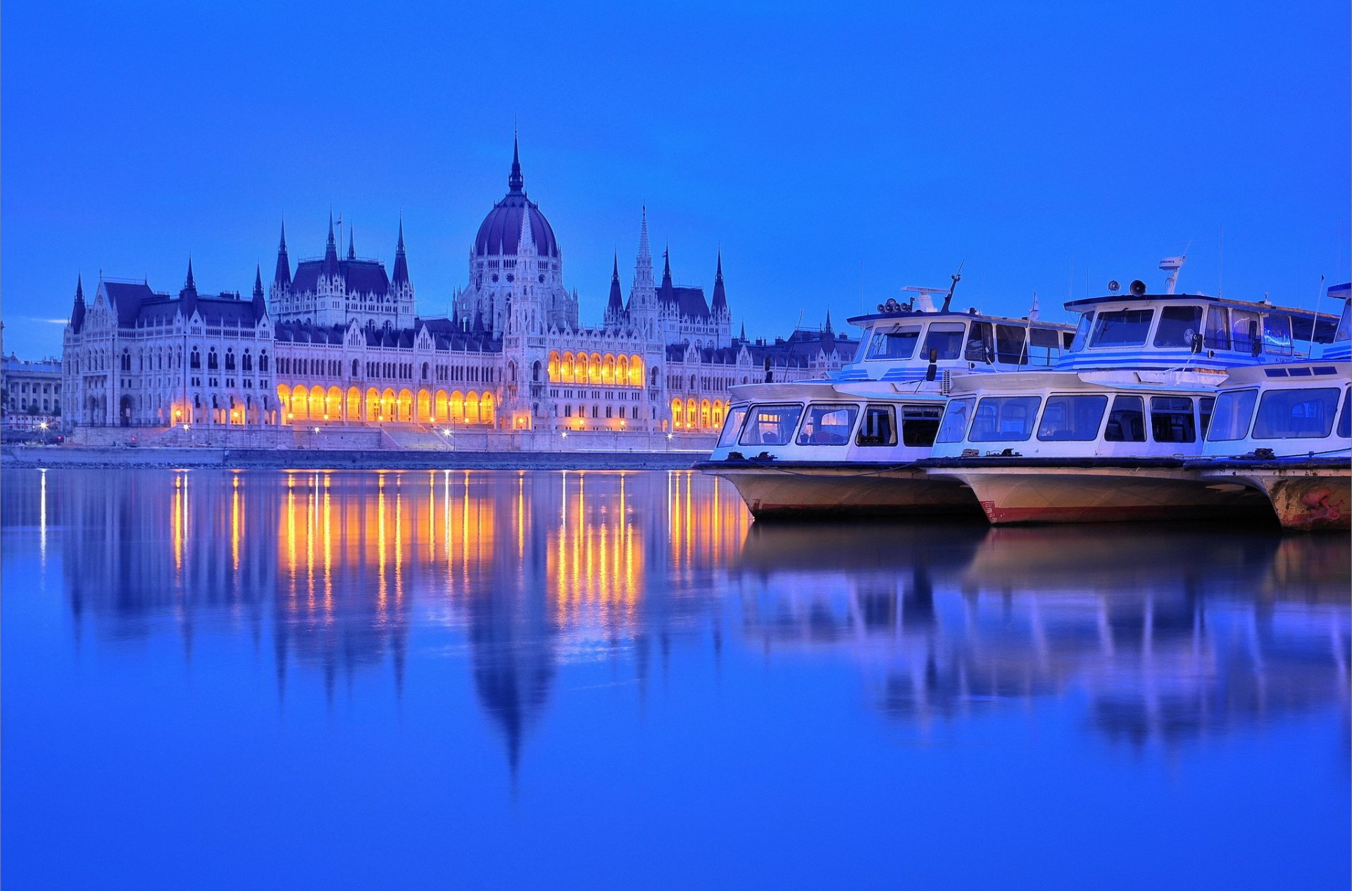 hungary budapest river danube of the boat night twilight the parliament light