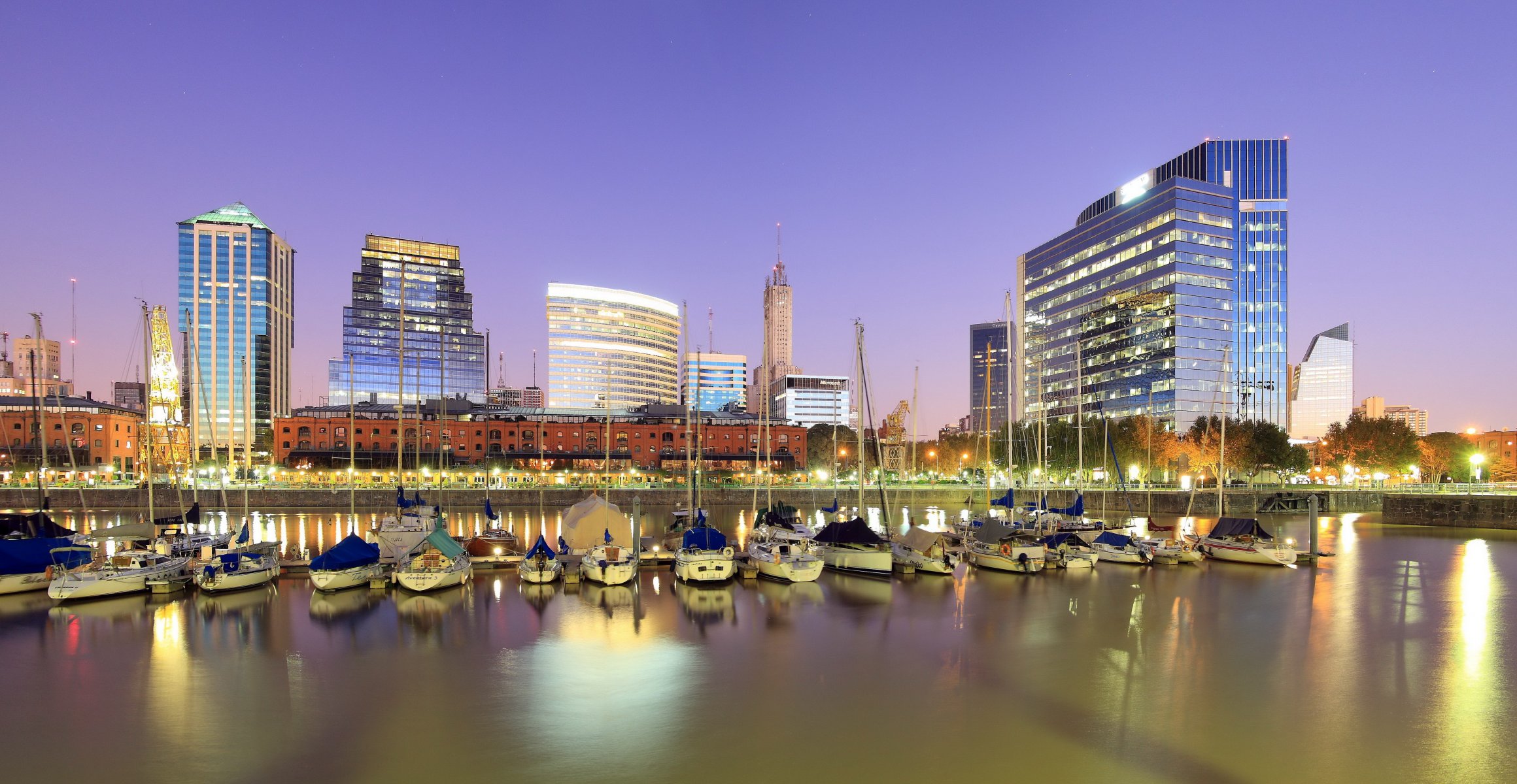 buenos aires argentine buenos aires soirée crique quai jetée yachts mâts surface de l eau