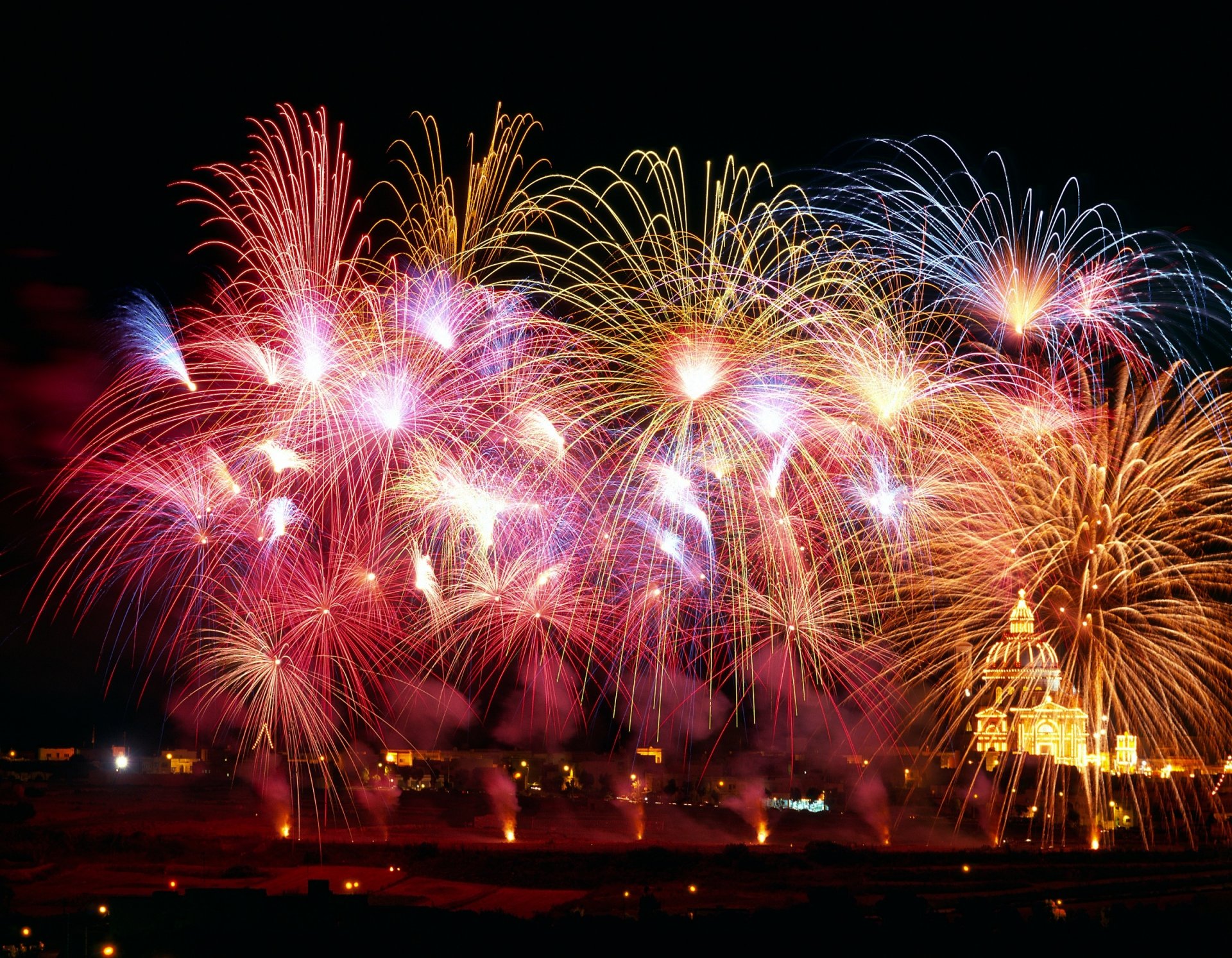 gruß feuerwerk feiertag nacht stadt