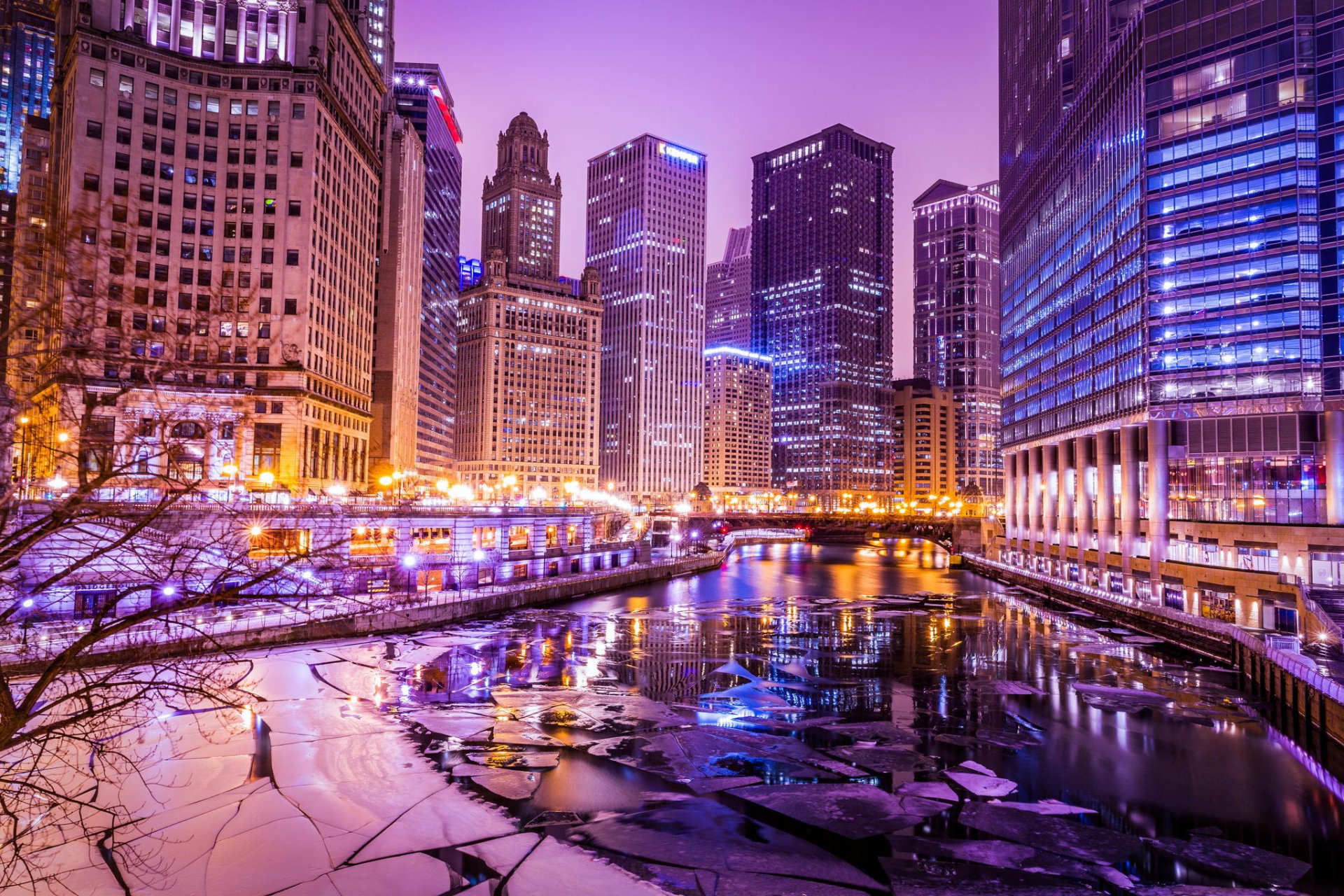 illinois chicago usa grattacieli edifici fiume inverno sera luci