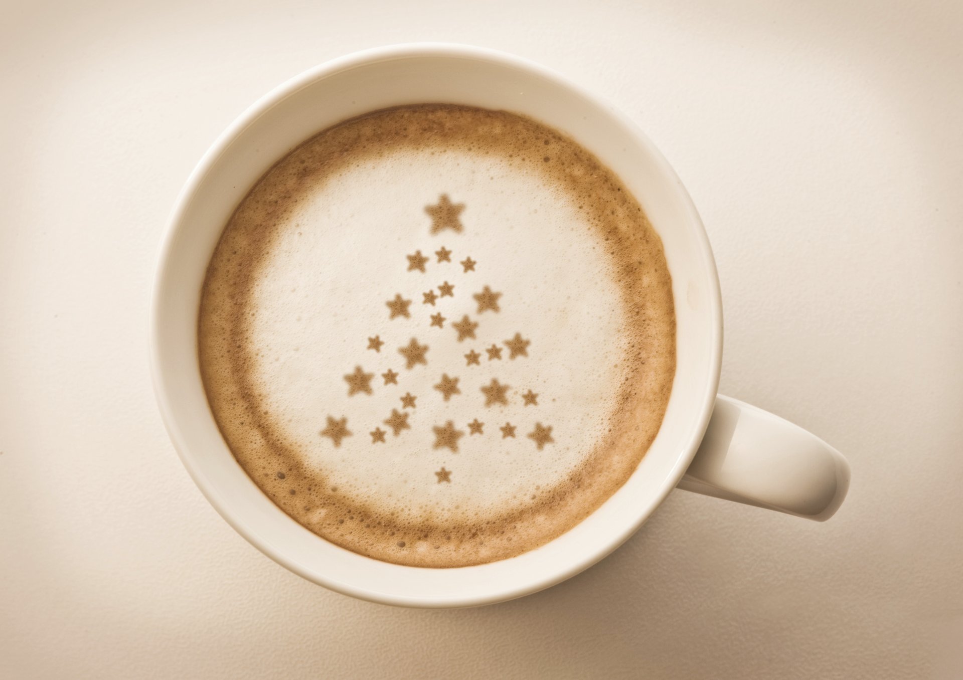 cappuccino schiuma caffè albero di natale stelle bevanda tazza