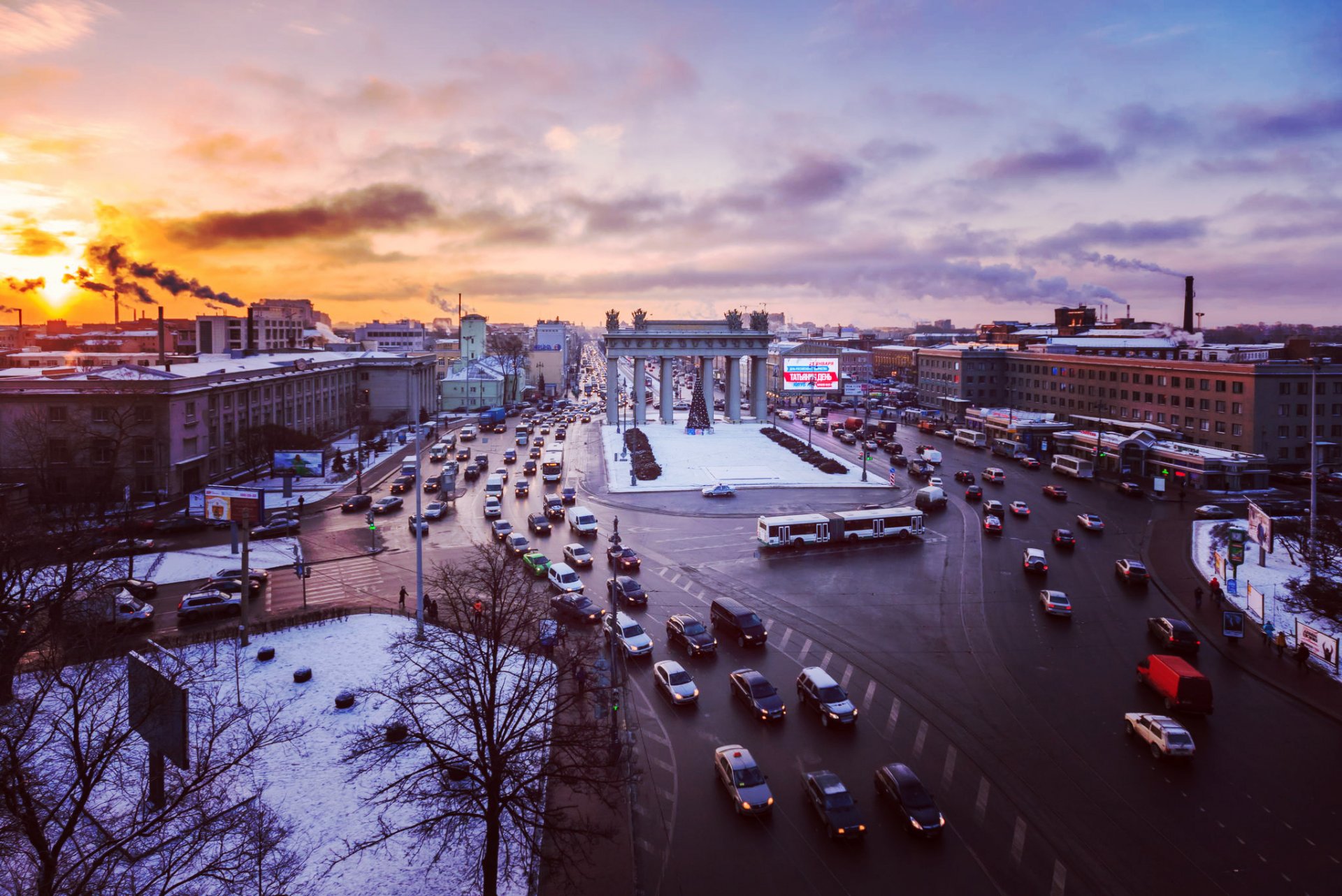 st. petersburg peter russland st. petersburg straße verkehr häuser gebäude moskauer tor moskauer prospekt