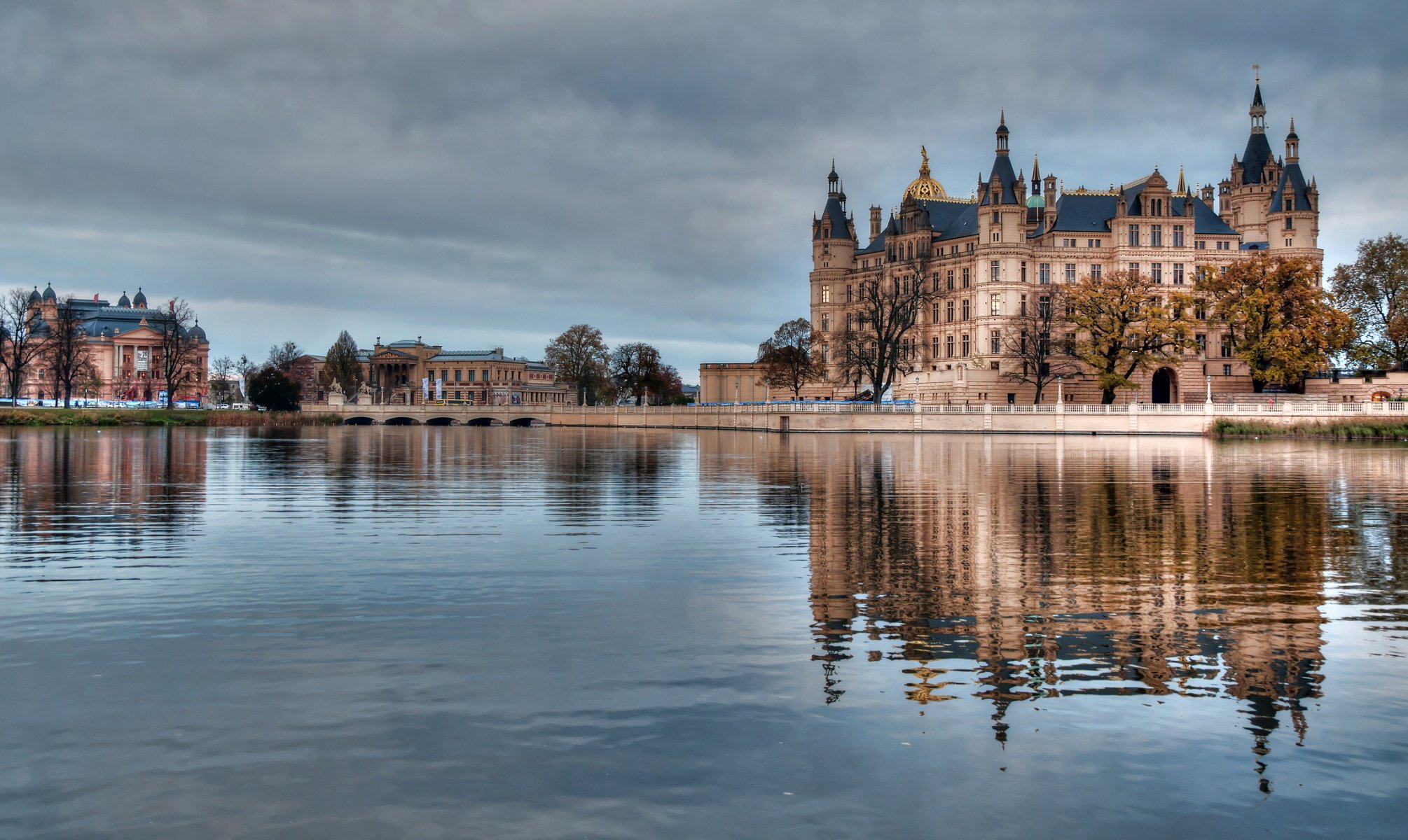 niemcy hamburg rzeka woda zamki budynki architektura