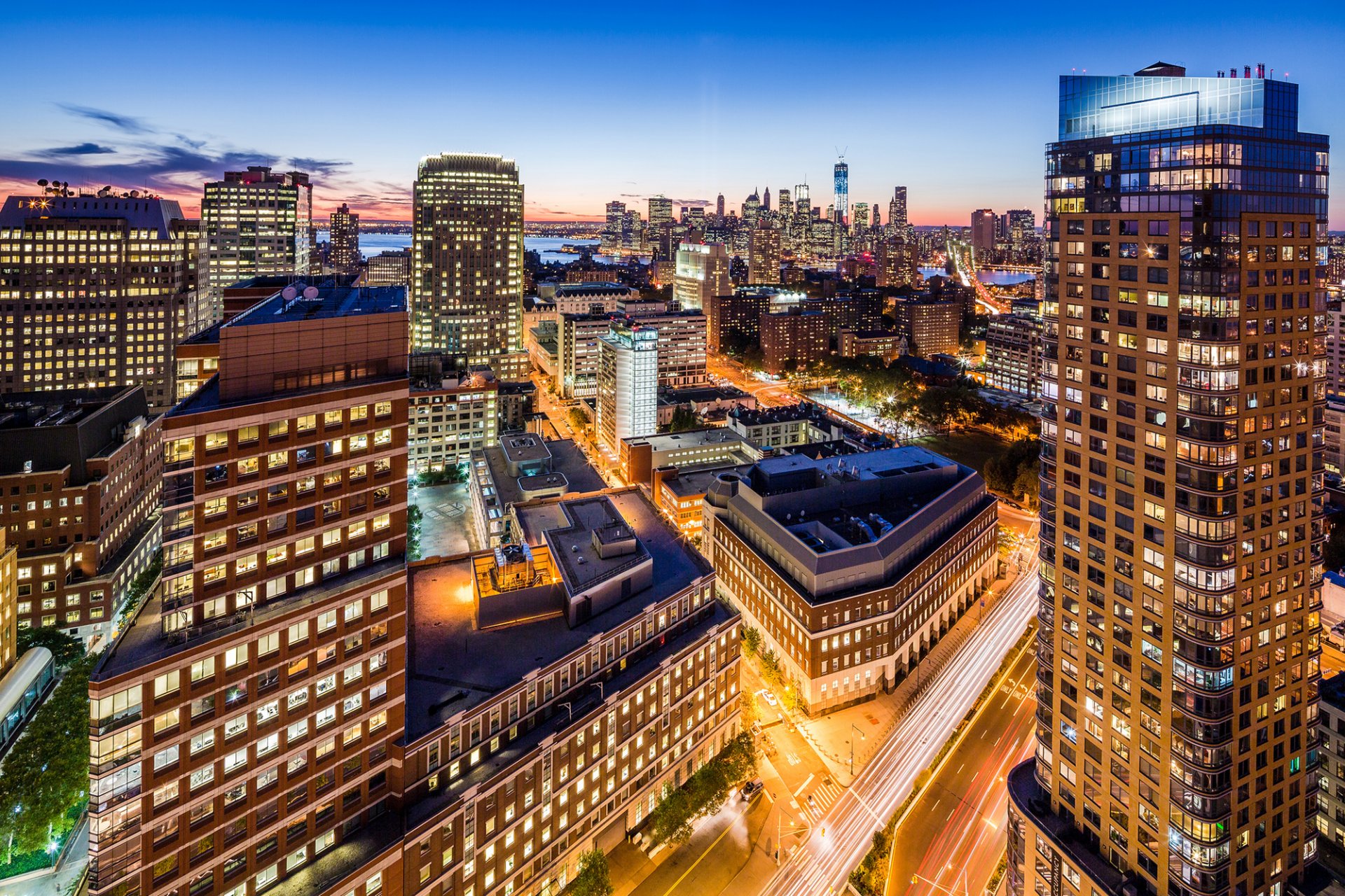 brooklyn nueva york ciudad noche rascacielos edificios gran altura casas ventanas luz techos carretera luces