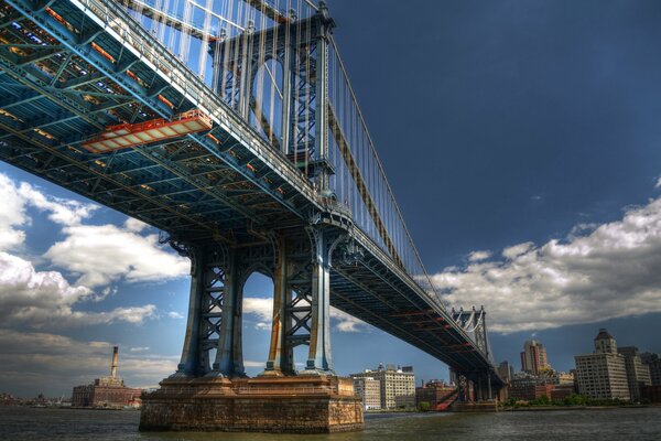 Manhattan Bridge in New York, Ansicht von unten