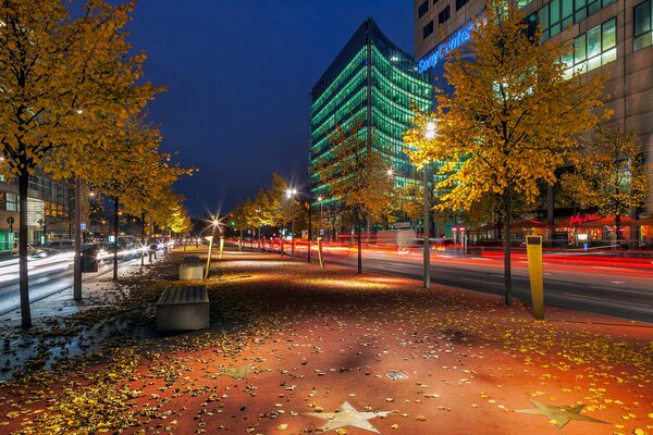 Ciudad nocturna en Alemania