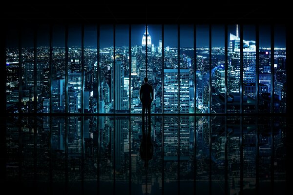 L uomo alla finestra a Gotham City New York