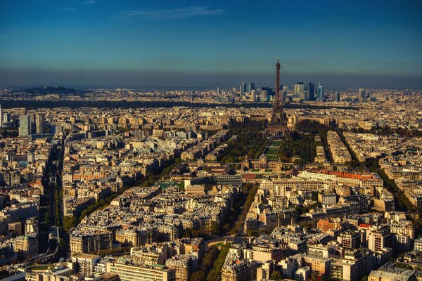 Vista de la torre Eiffel en Francia