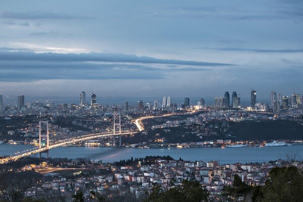 Photos of the night city of Istanbul