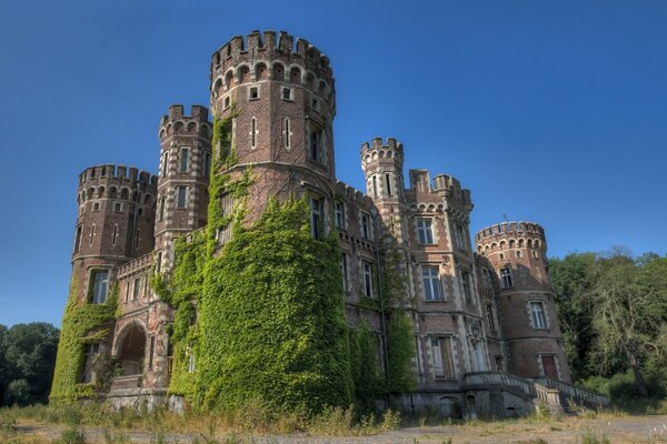 Zamek w Belgii chateau De Foret