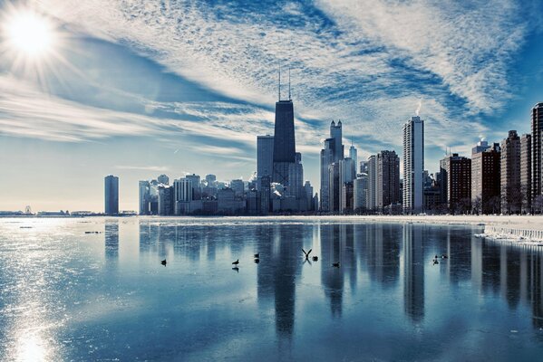 Chicagos Wolkenkratzer erreichen die Wolken