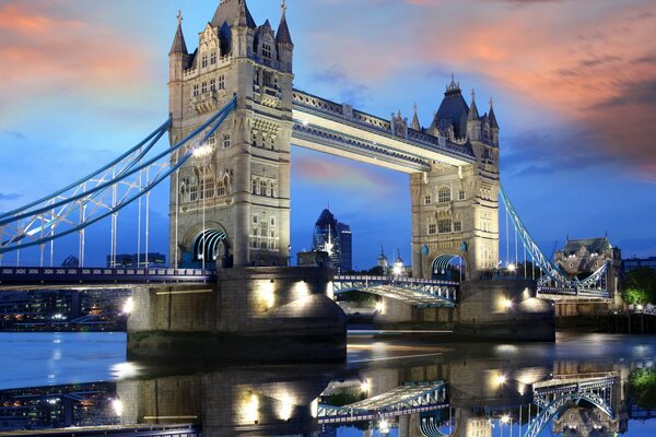 Tower Bridge nel Regno Unito