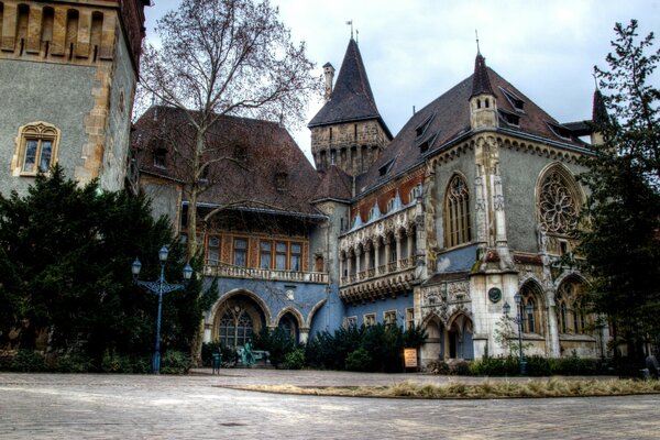 Antico castello a Budapest foto