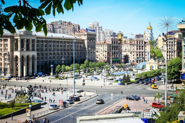 Widok na stolicę Kijowa latem