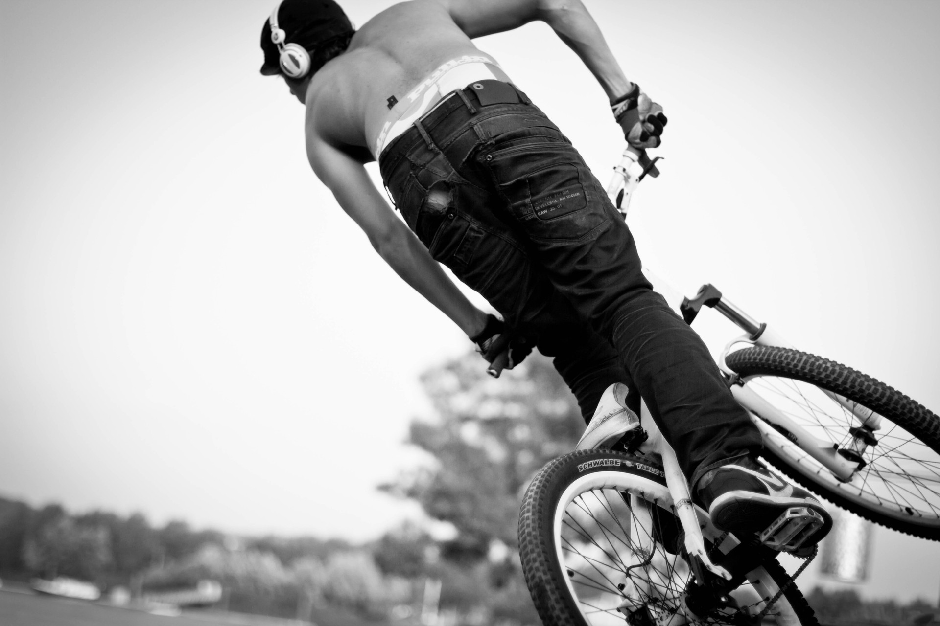 moe bike sports monochrome jump black and white cycling