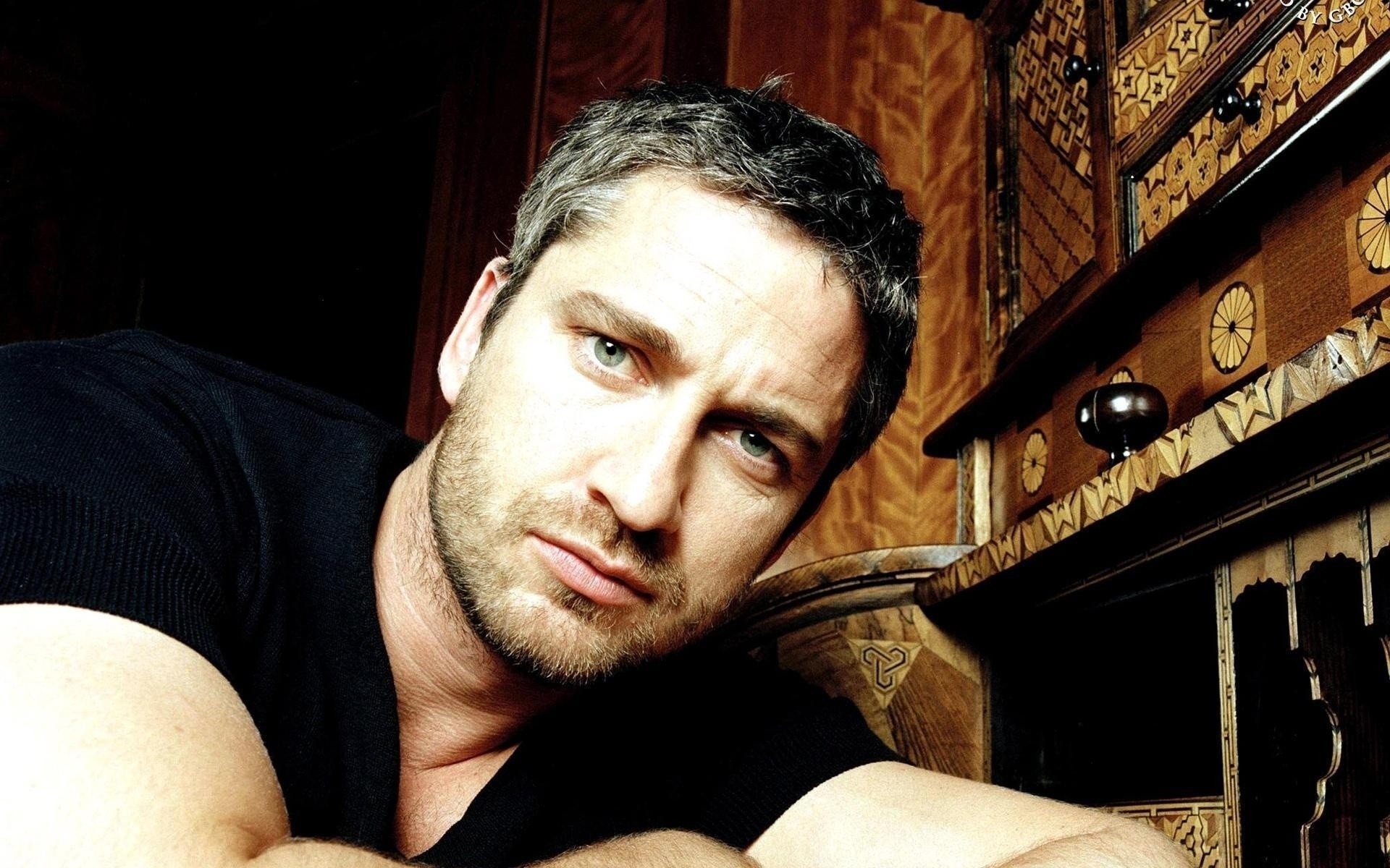 faccia uomo vista gerard butler attore