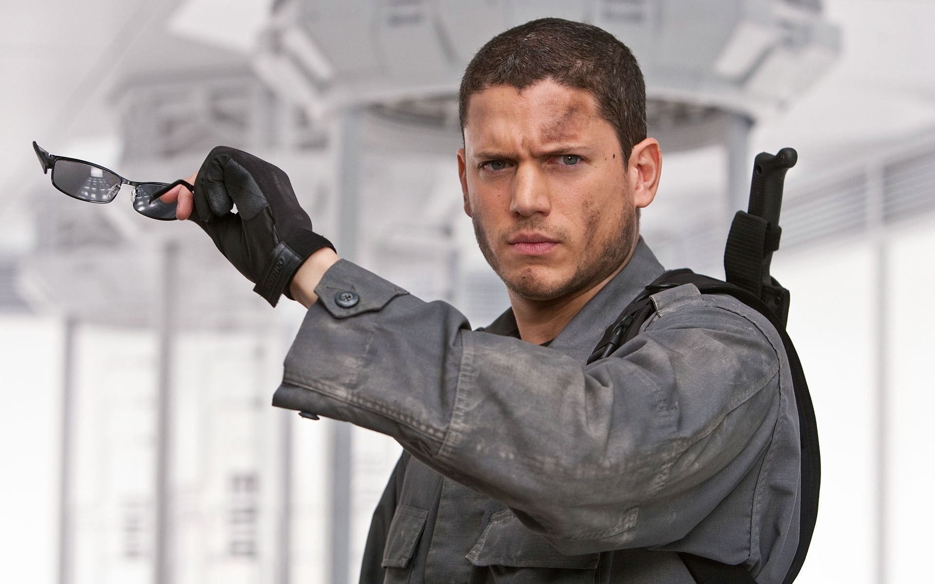 wentworth miller resident evil rękawiczki okulary przeciwsłoneczne