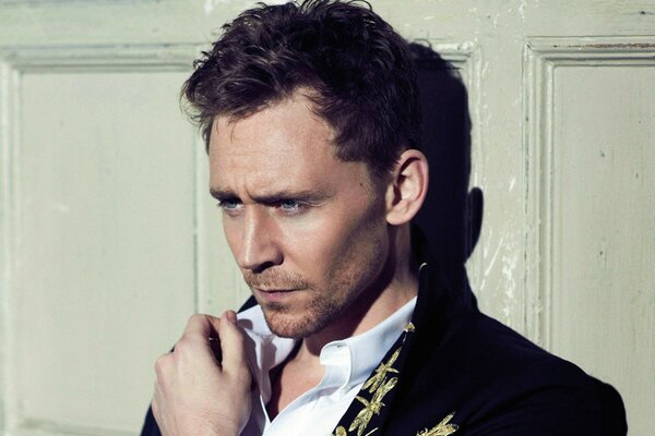 The serious gaze of the actor Hiddleston