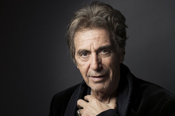 Al Pacino actor y director con el pelo gris