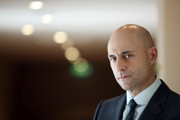 El actor británico Mark strong