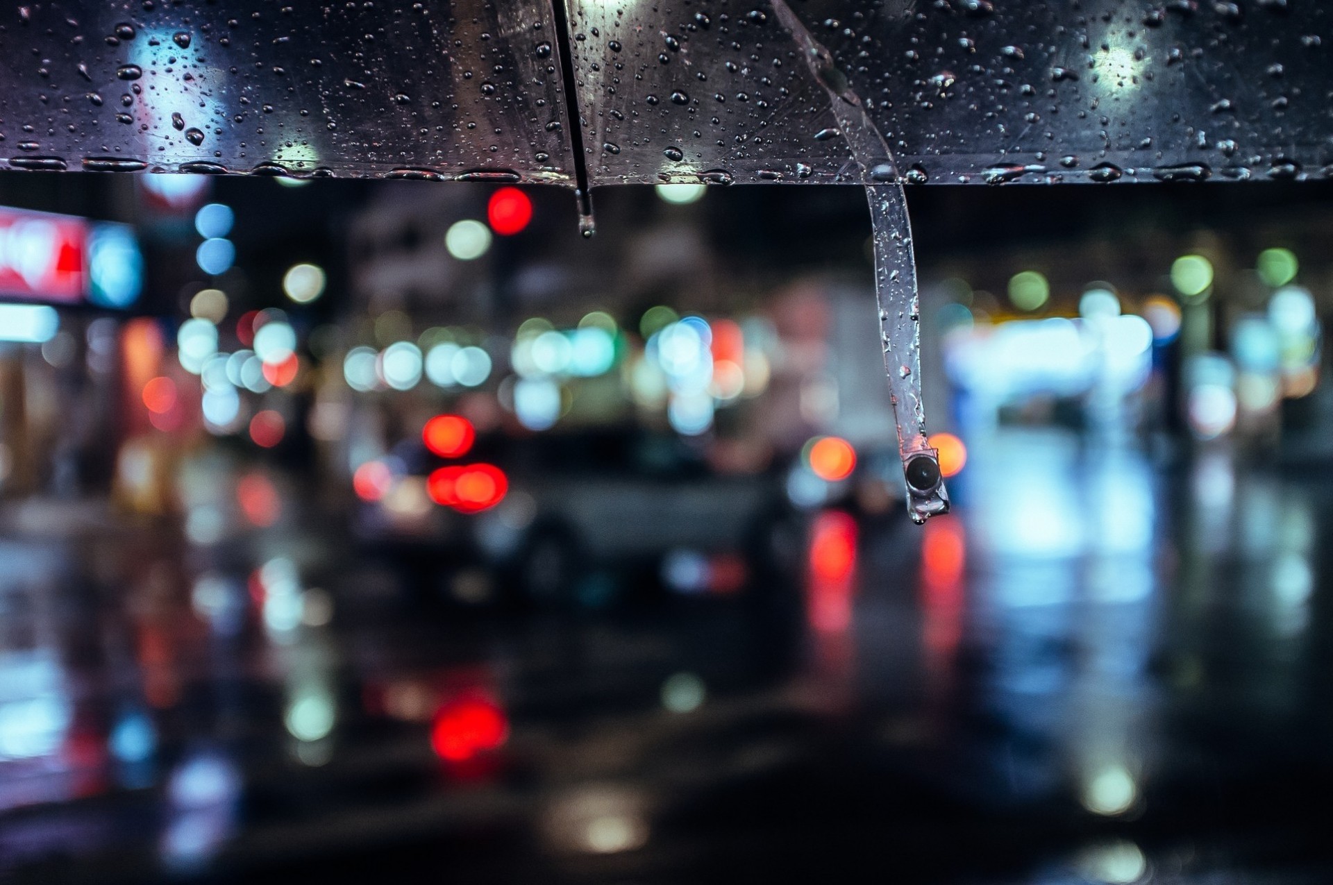 umbrella rain night bokeh