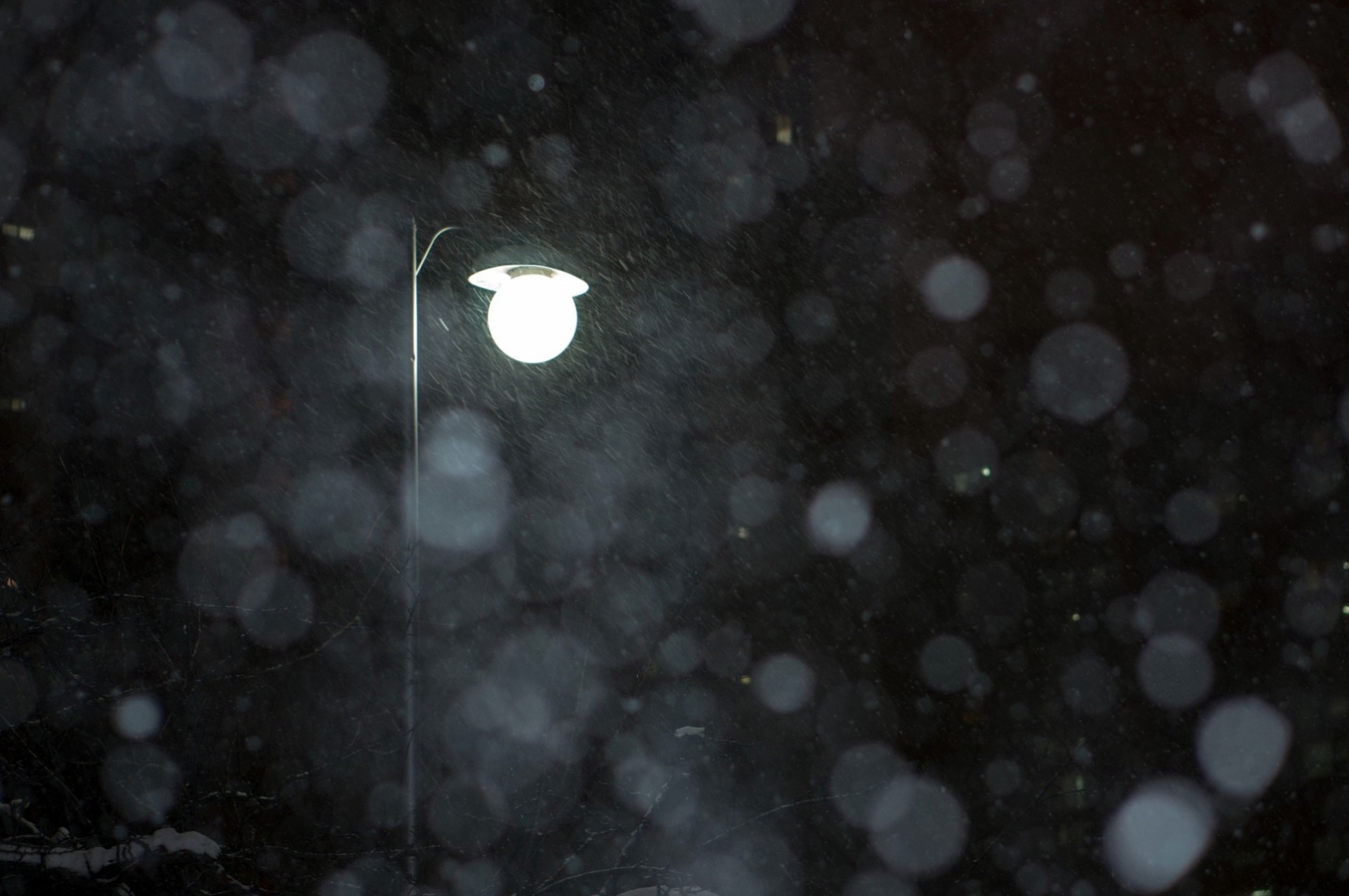 lantern snow night bokeh light