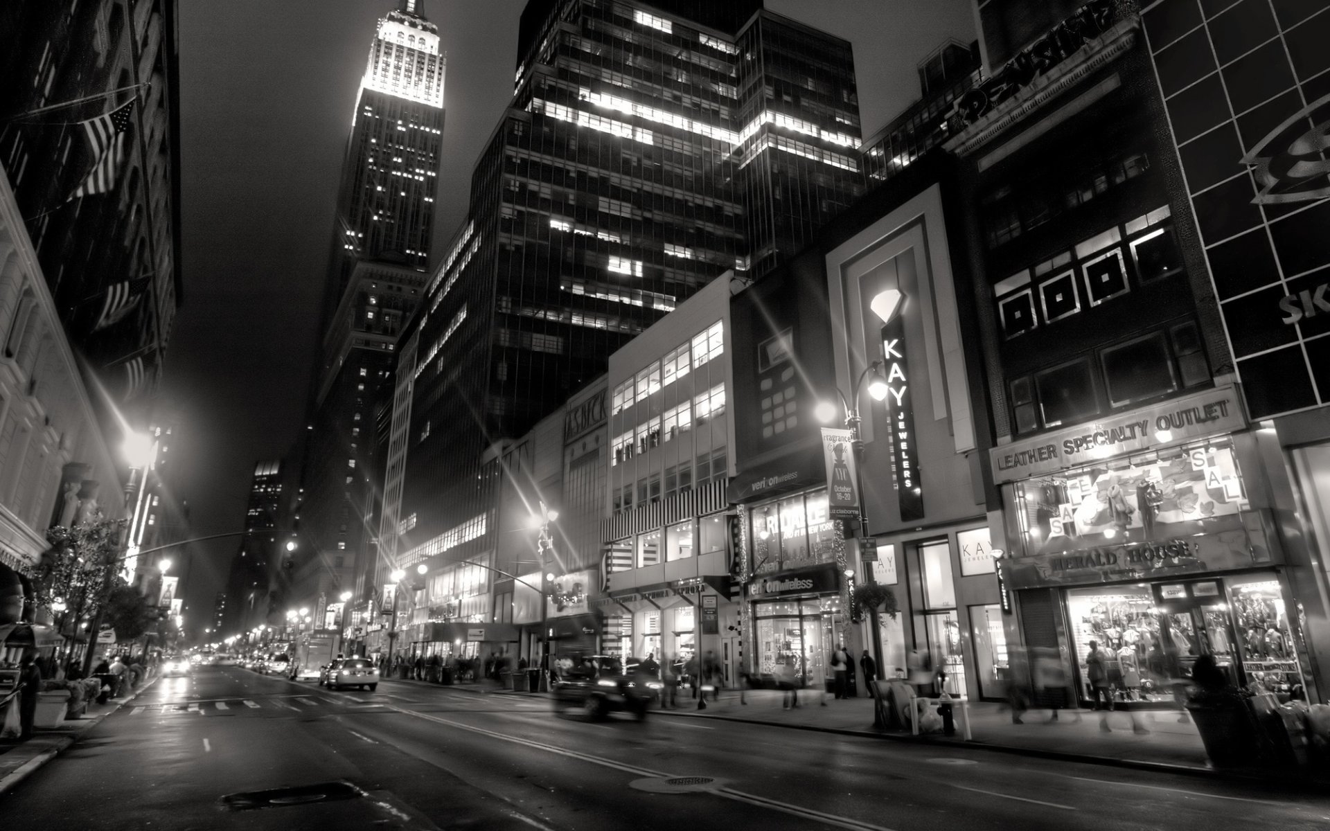 new york città notte luci uomo bianco e nero luci edifici persone taxi bianco e nero