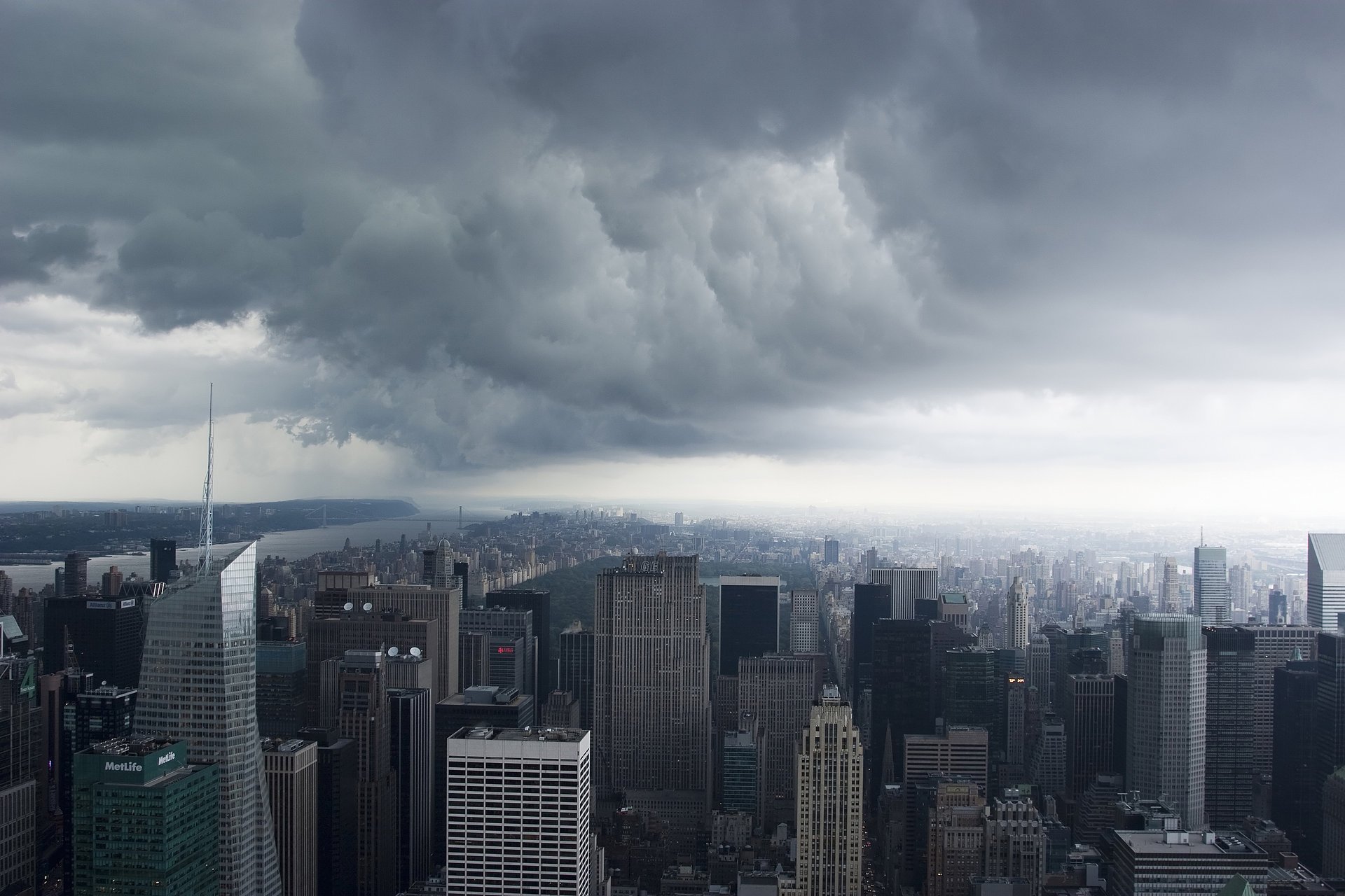 torm clouds nyc stati uniti new york new york manhattan usa