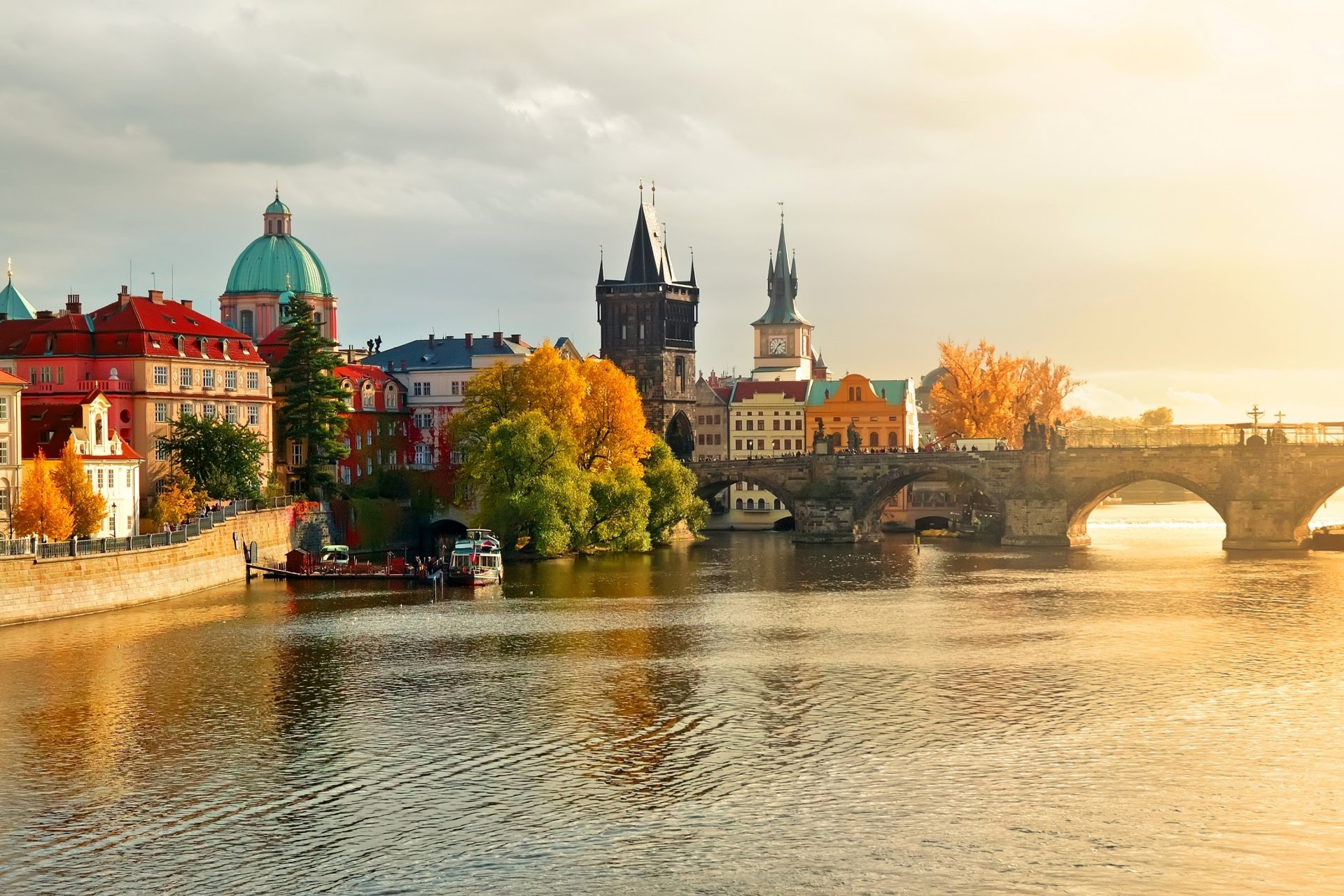 praha prague town karlův most charles bridge česká republika czech republic czech republic river vltava water boat buildings house nature autumn