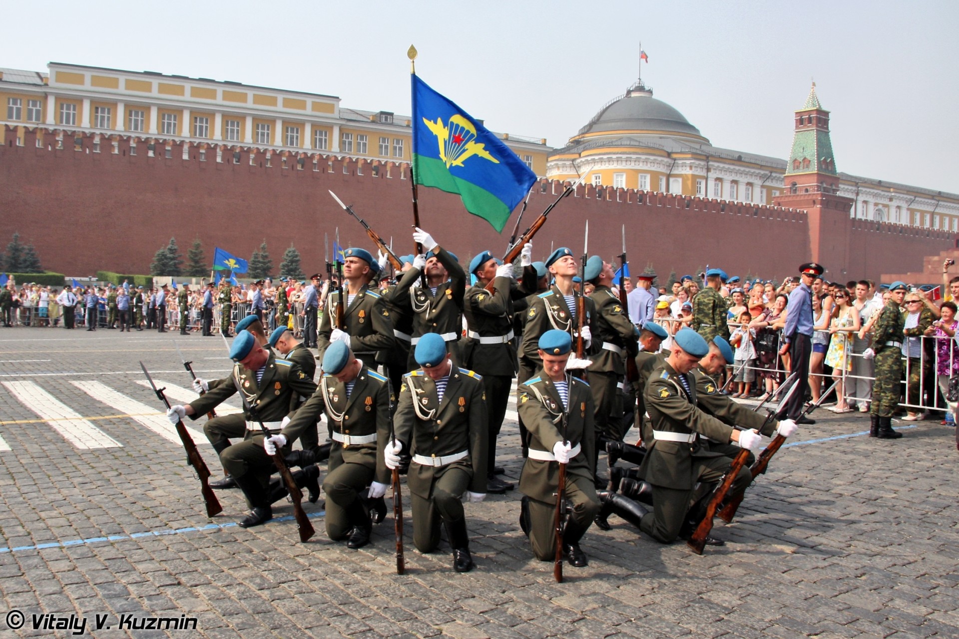 crowd airborne red police hits square moe blue berets flag airborne marine