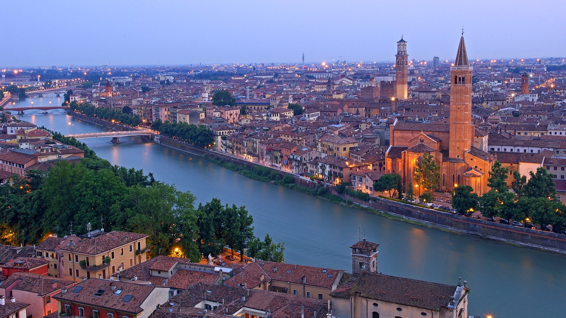 vérone italie église santa anastasia tour lamberti rivière adige rivière église ponts