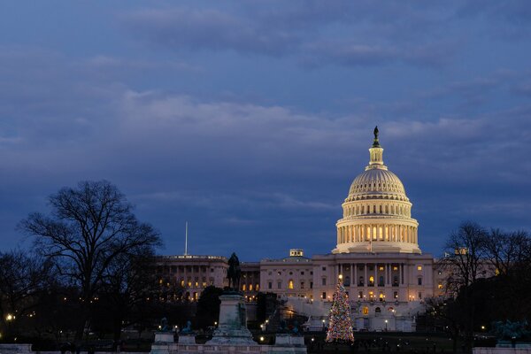 Iluminación del Capitolio de los Estados Unidos