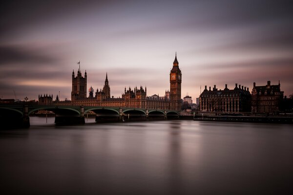 Ciemny wieczór Anglia Londyn