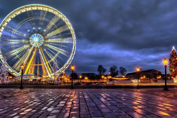 Ferris wheel in Paris at night