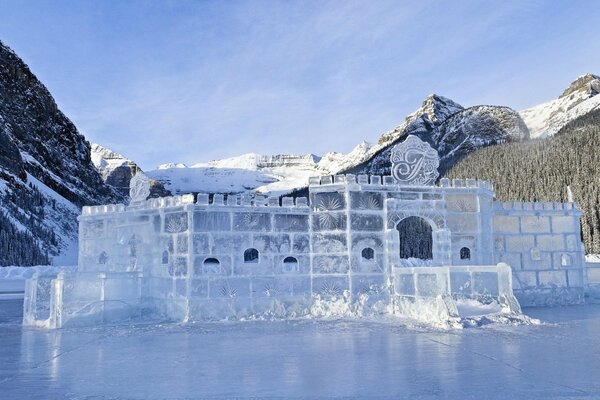 Castillo de hielo de la reina de las Nieves