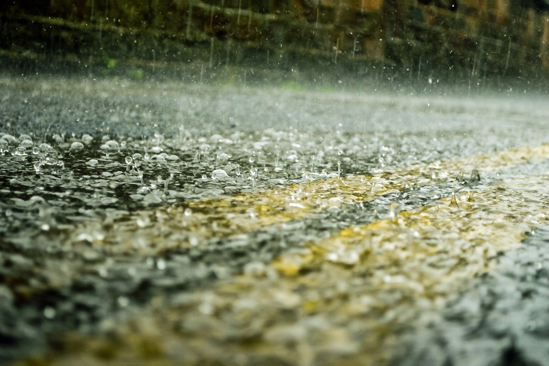 lluvia cae camino