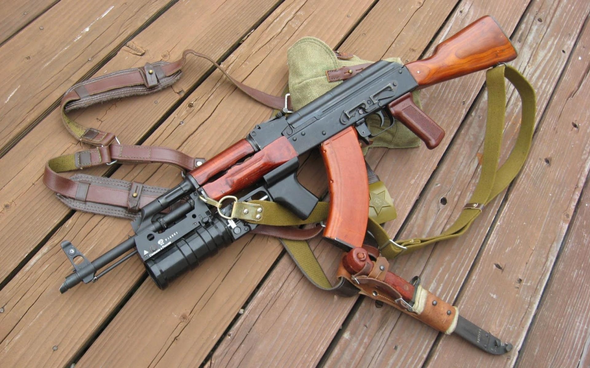 bagnet pasy deska karabin szturmowy kałasznikowa ak-47 granatnik made in rosja fajne