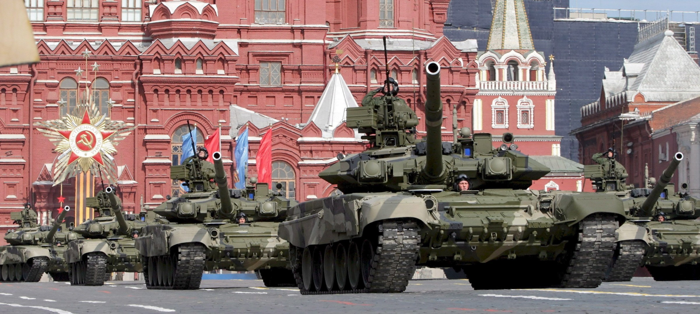 russia serbatoio parata equipaggiamento militare mosca t-90