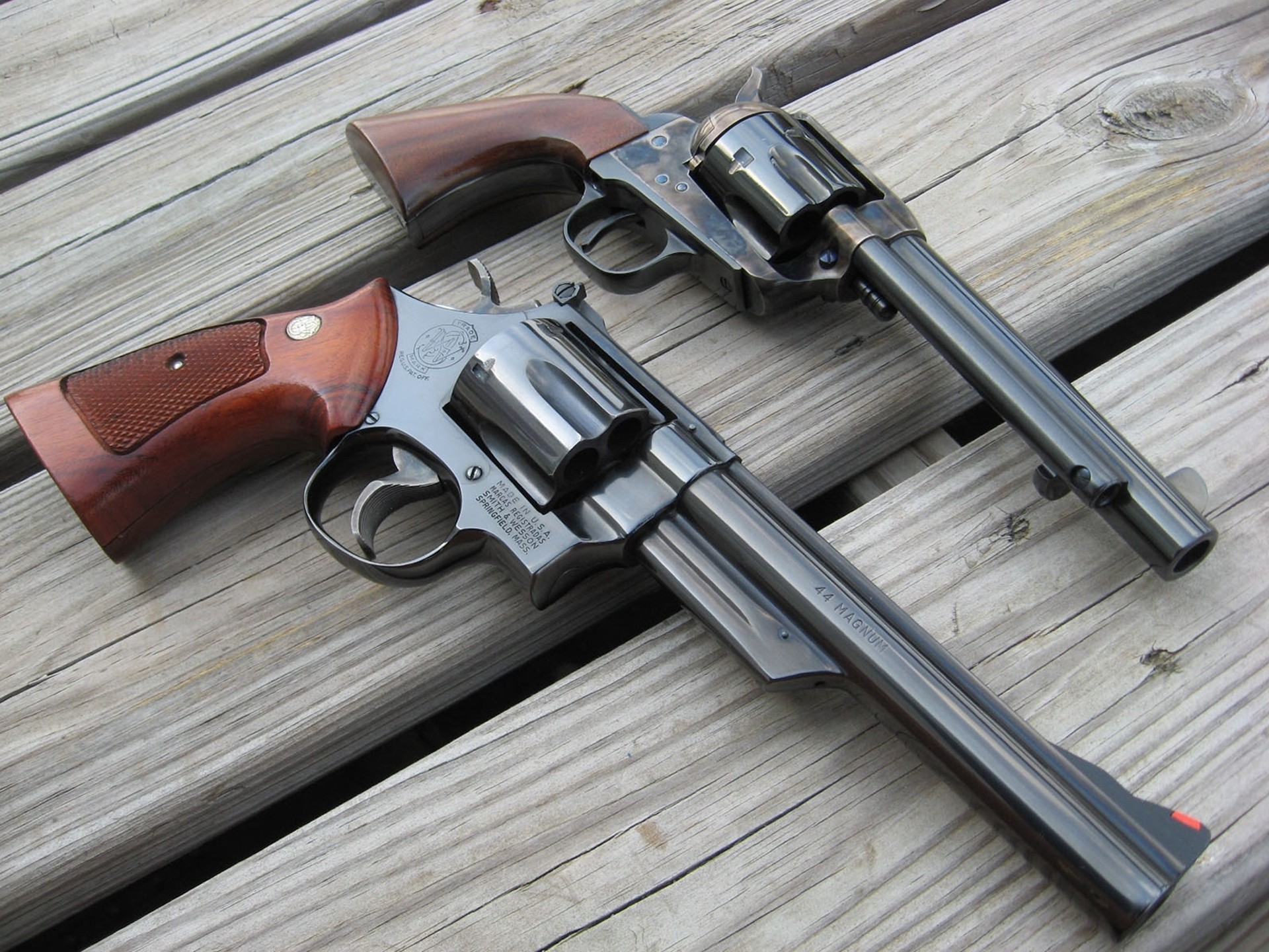 tavola armi revolver 2 pezzi magnum