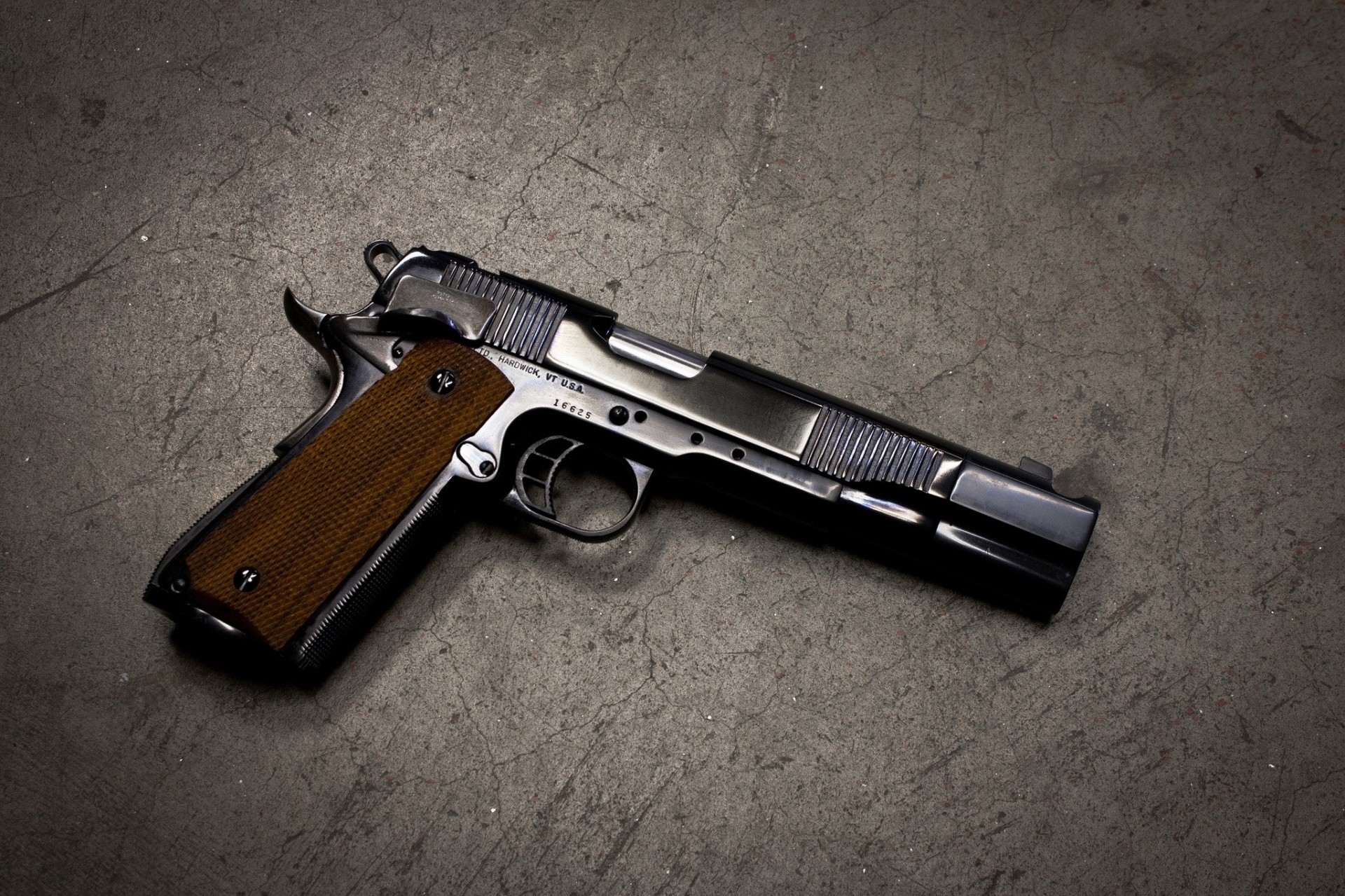 elf-loading foal year m1911 background