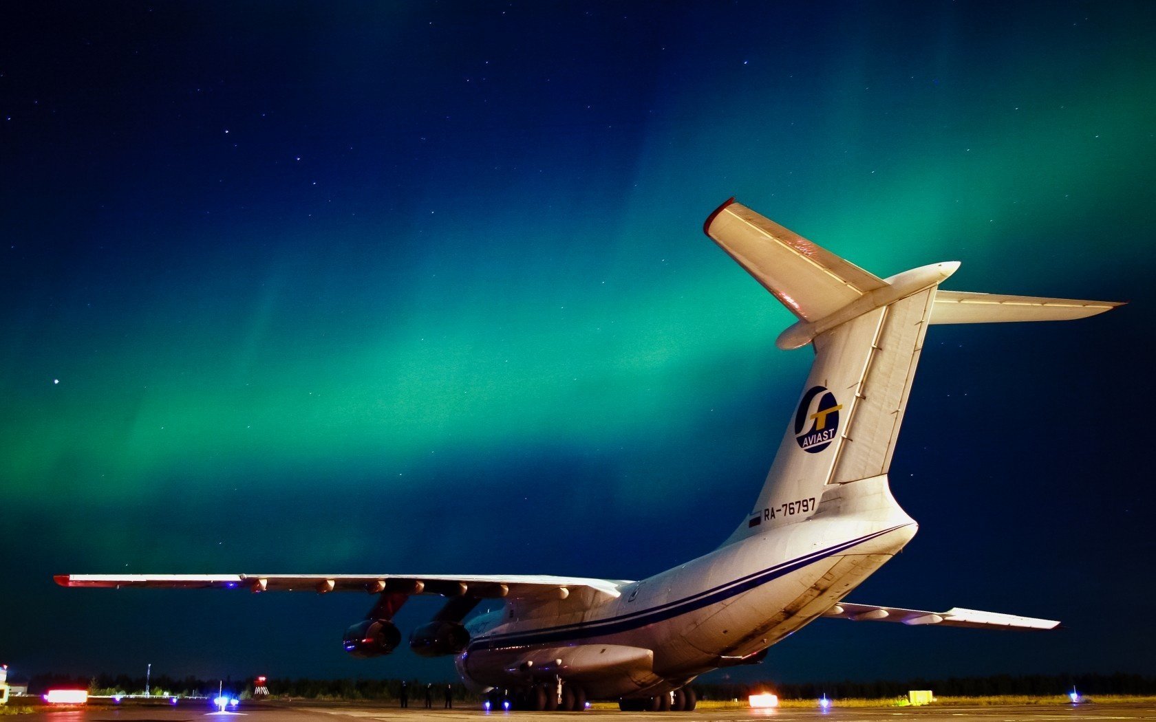 il-76td night northern lights the plane