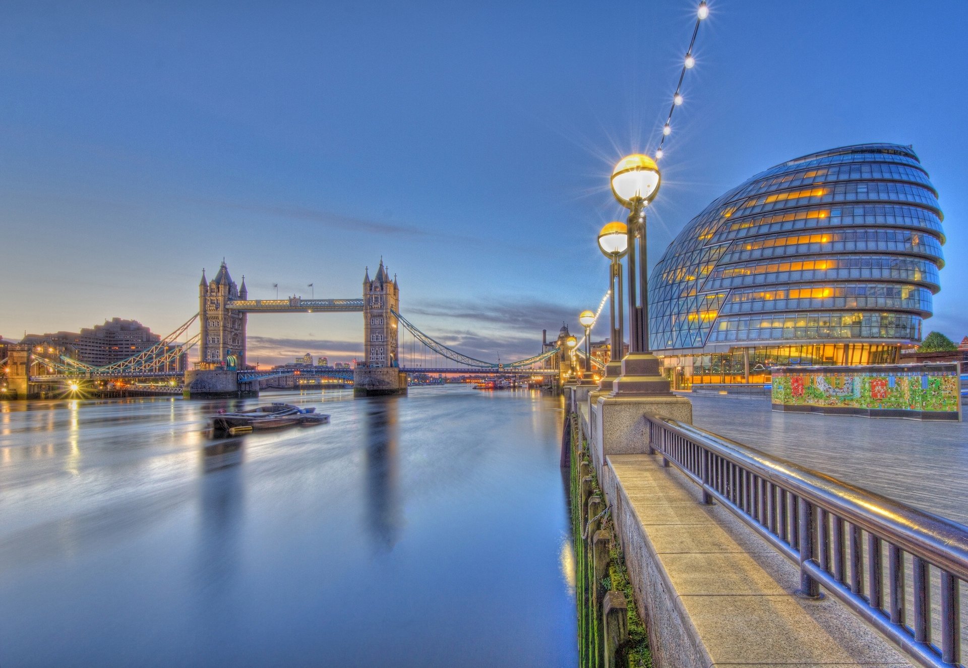 london england rathaus tower bridge themse themse fluss promenade laternen