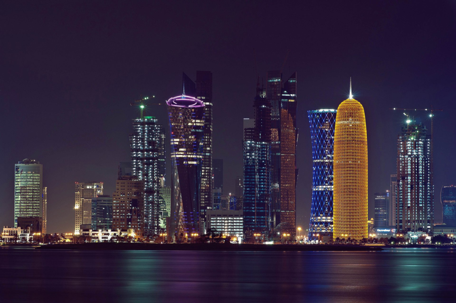 città doha golfo persico qatar notte luci