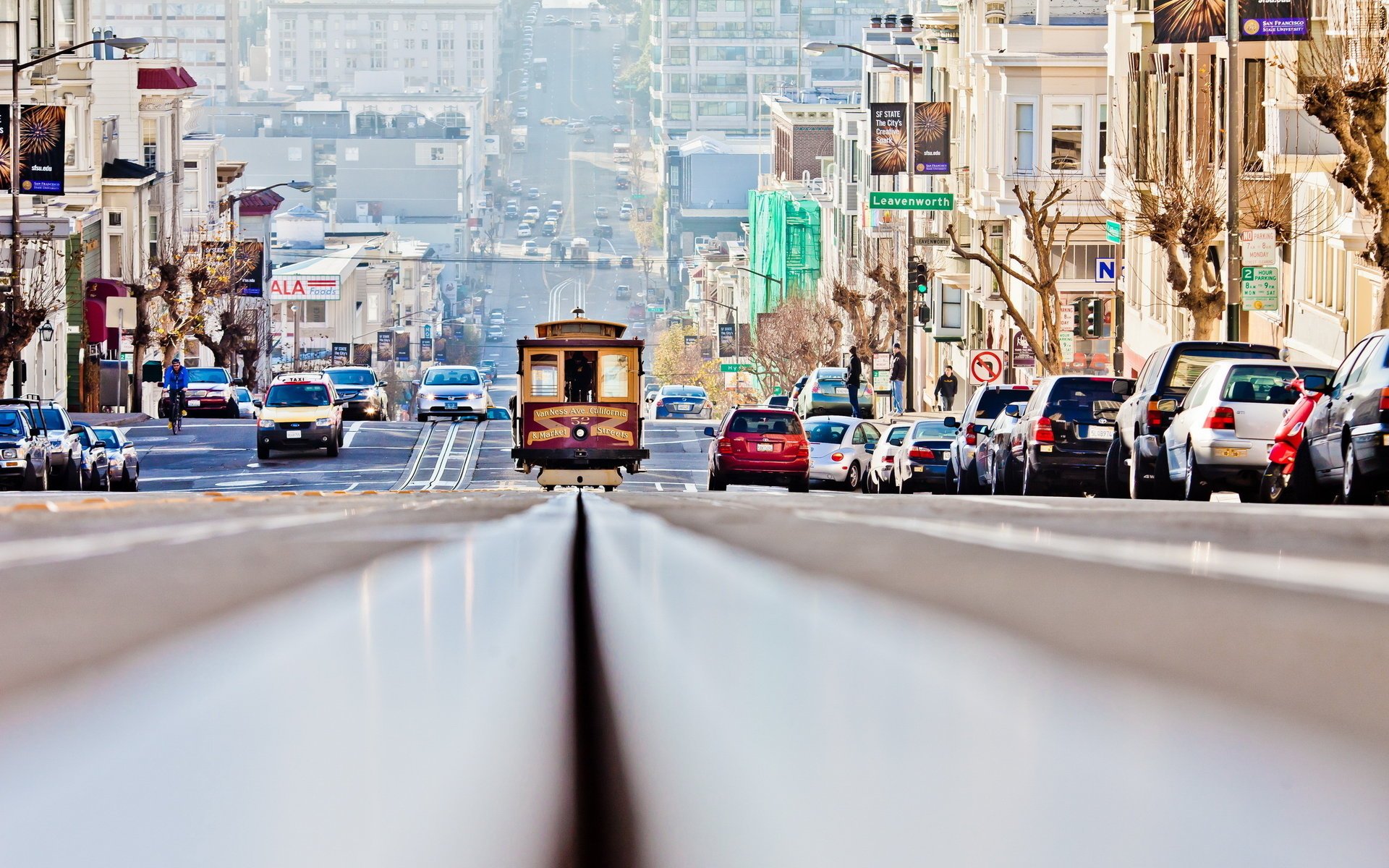 an francisco street tram