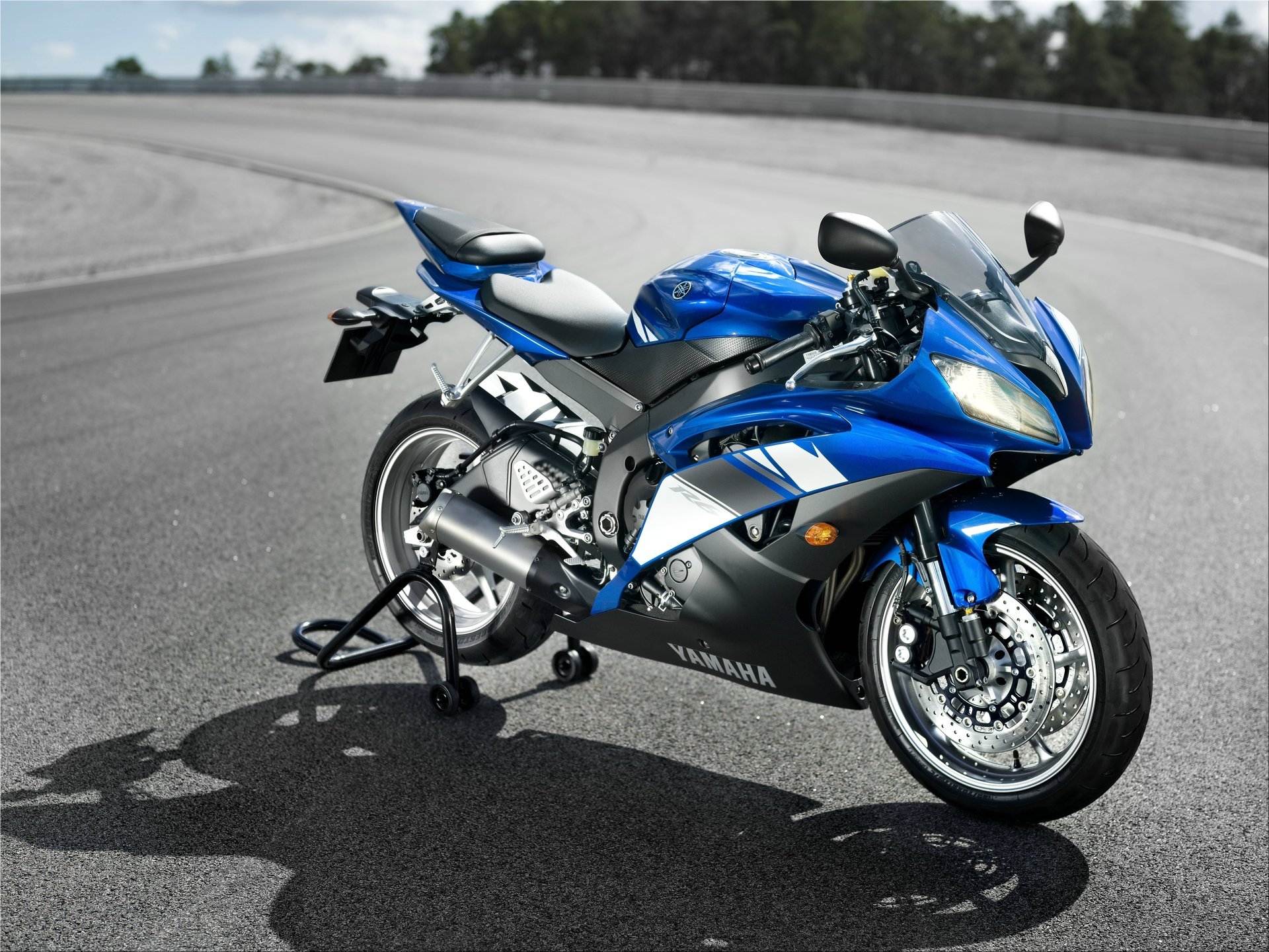 motocicleta yamaha yamaha yzf r6