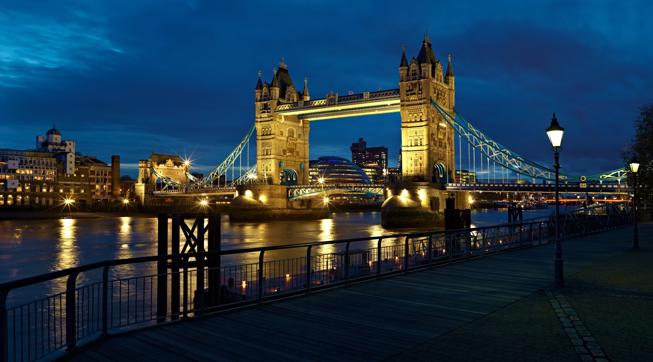 london england stadt nacht licht fluss thames großbritannien tower bridge laterne themse