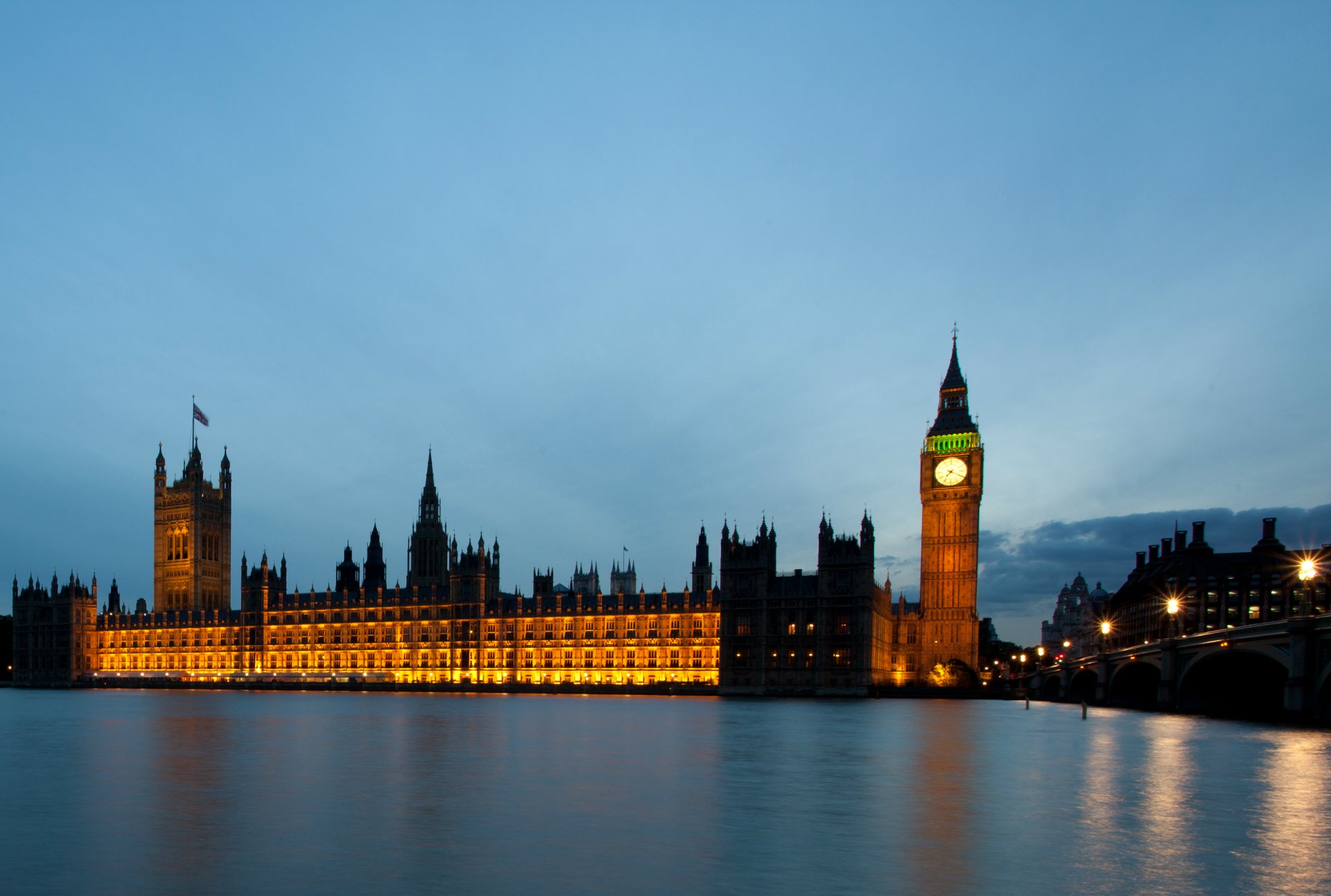 royaume-uni angleterre londres ville big ben nuit lanternes lanternes pont rivière thames éclairage lumières bâtiments tamise