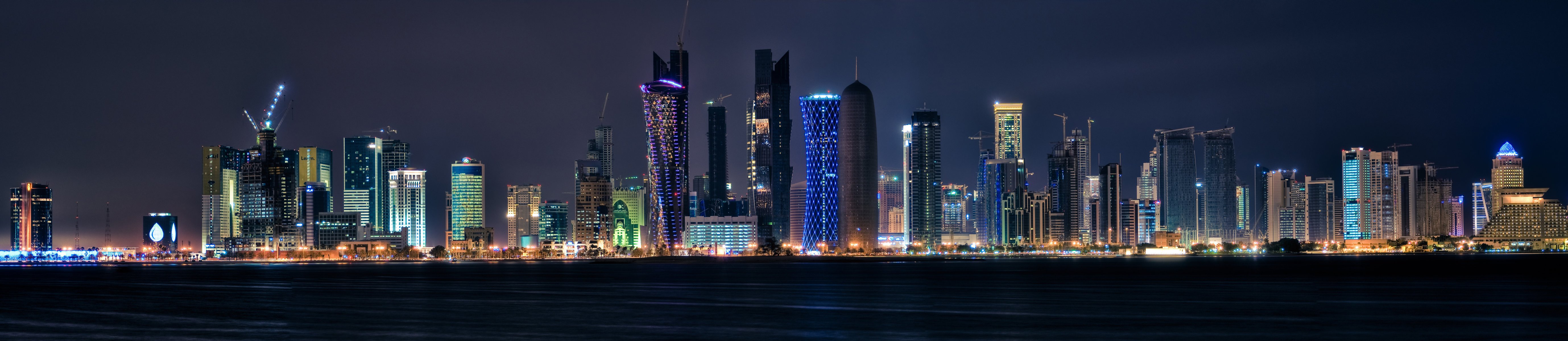 en doha qatar noche luces