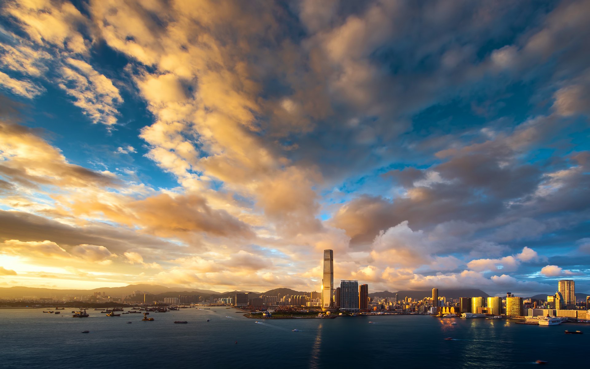 hongkong abend sonnenuntergang himmel wolken gebäude wolkenkratzer bucht hafen metropole