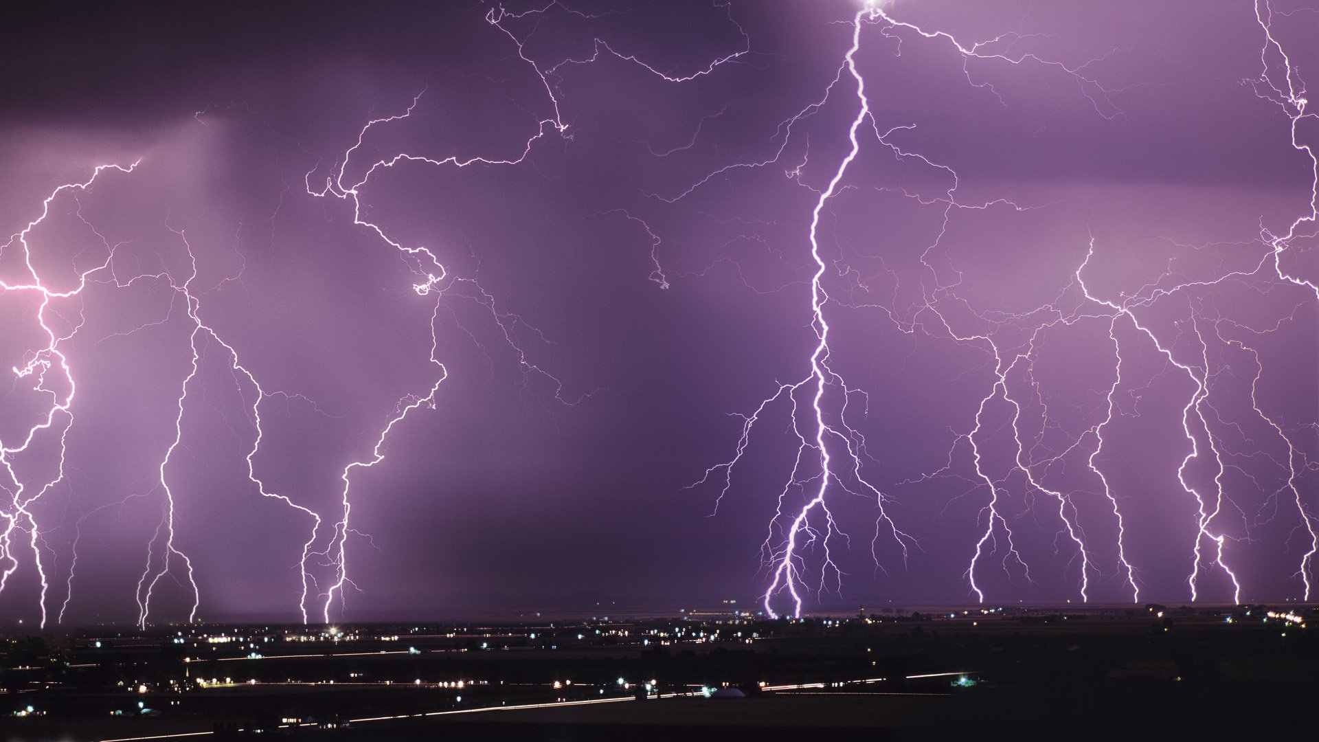 ciudad noche relámpagos relámpago tormenta vista luces